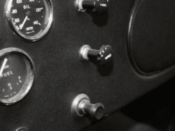 switches on cobra dash